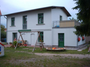 Отель Ferienhaus Schwalbe Seebad Lubmin  Лубмин